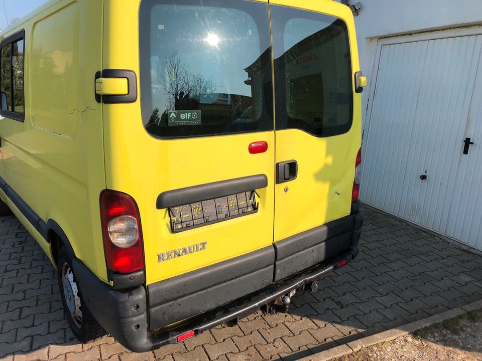 Renault Master 2.5L 6 Sitzer in Leisnig