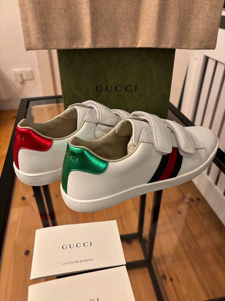 Gucci Sneaker  Schuhe neu  Größe 36 weiß Original in Berlin