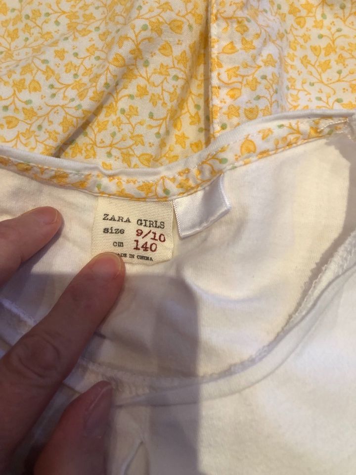 Zara, Schlafanzug, Pyjama, Gr.140,Blümchen,gelb in Nürnberg (Mittelfr)