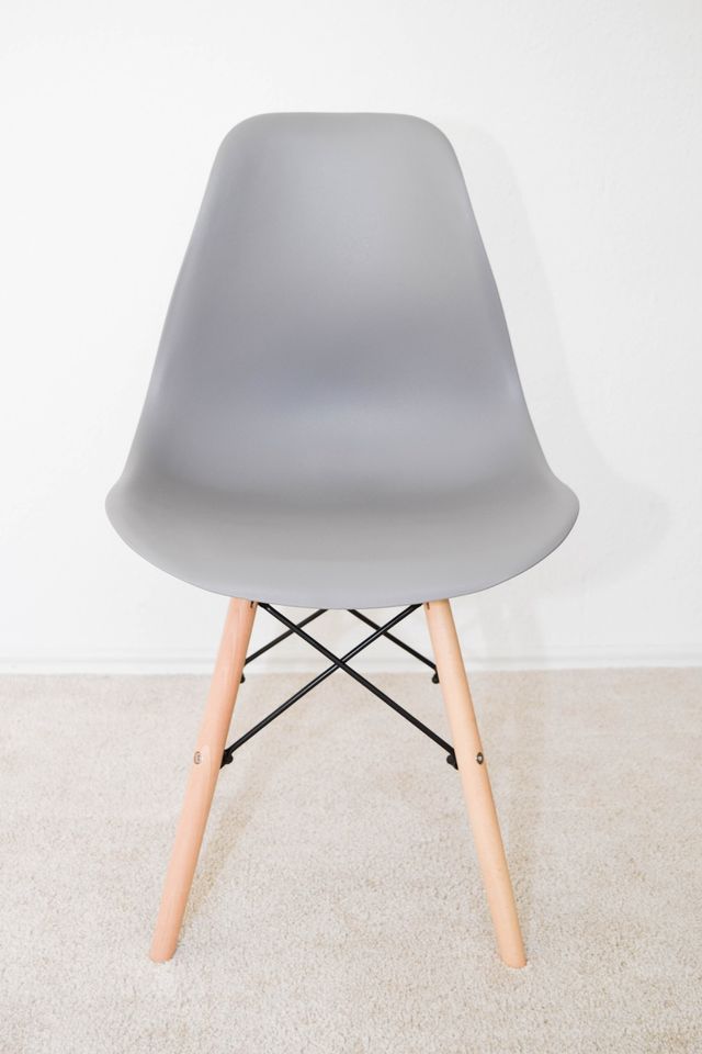 10 Graue Stühle zu verkaufen. NEU und Original verpackt in Dortmund