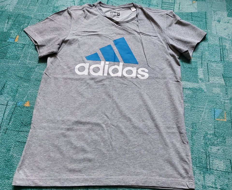 Sehr guter Zustand - Adidas Größe M Tshirt - Grau in Gera