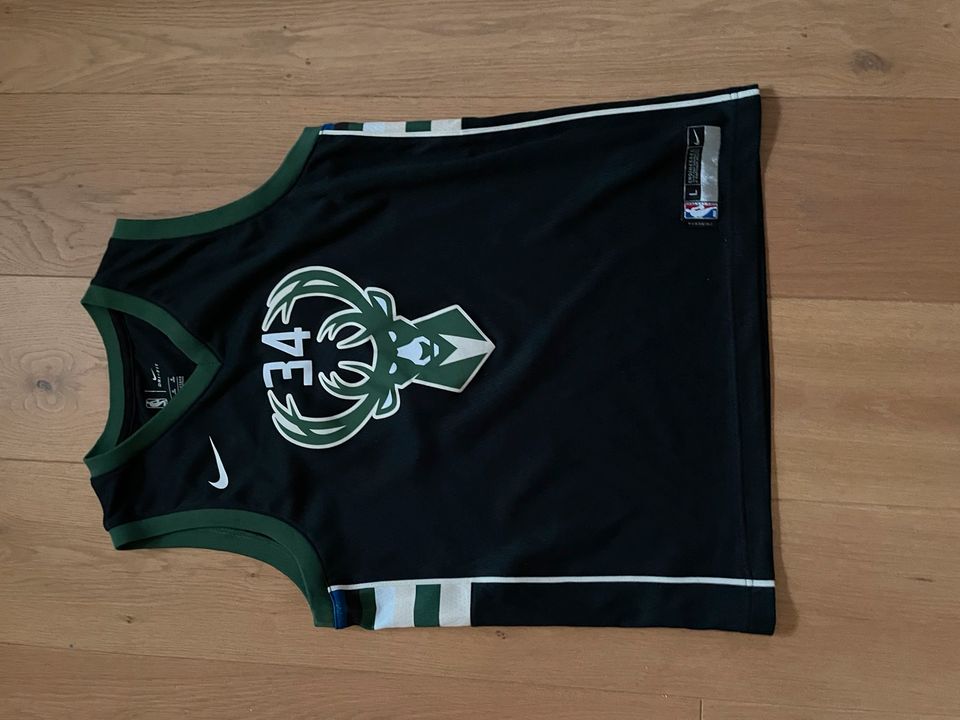 Nike Milwaukee Bucks Jersey 34 Gr L in Geist