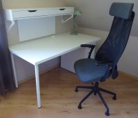 Set IKEA  großer Schreibtisch mit Wandregal und Drehstuhl Brandenburg - Oberkrämer Vorschau