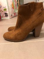 Stiefelette Stiefel neu unbenutzt Damenschuh Größe 40 Niedersachsen - Tostedt Vorschau