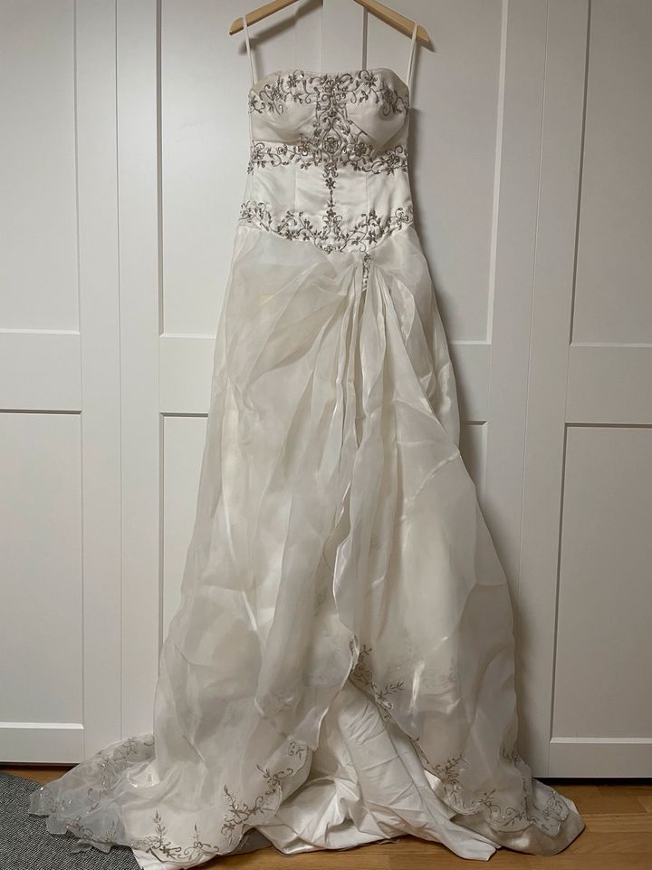 Brautkleid /Hochzeitskleid in Namborn