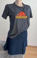 ADIDAS T-SHIRT s Grau orange vintage sport retro y2k Fußball run Baden-Württemberg - Aichtal Vorschau