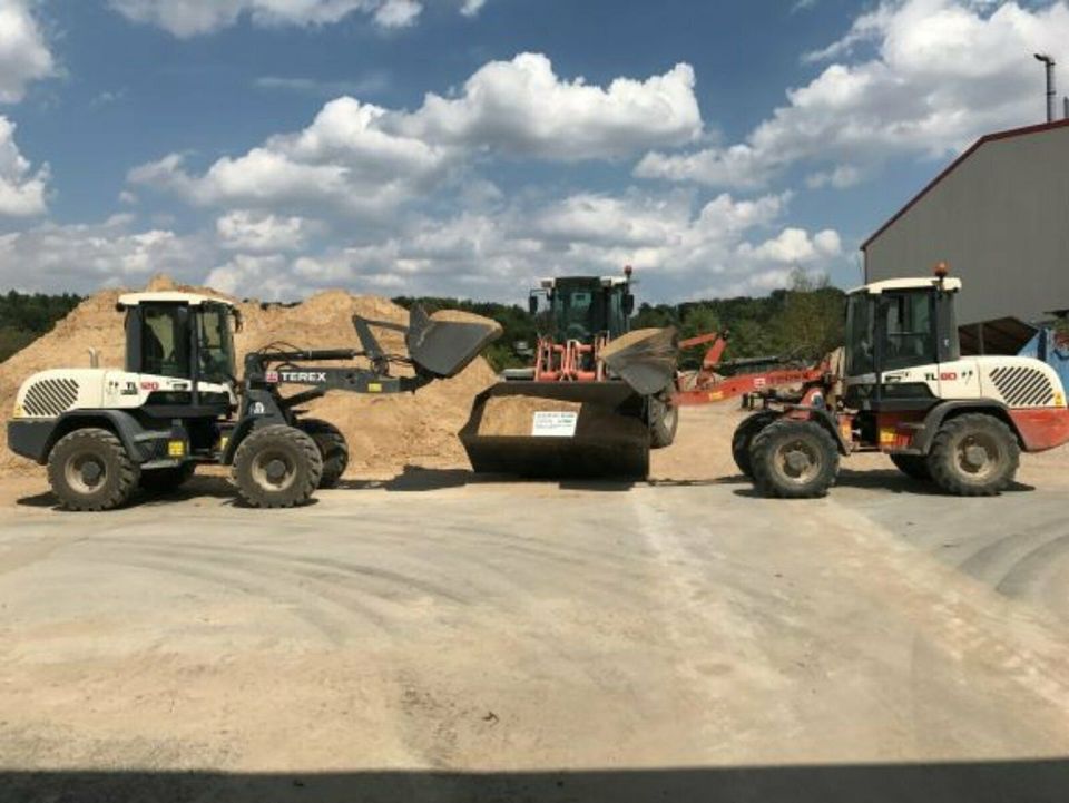 Hofverkauf von Kies,Sand,Mutterboden,Steine,Rindenmulch,Splitt... in Flintbek