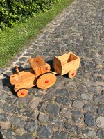 Holz Lock mit Anhänger Niedersachsen - Hagenburg Vorschau