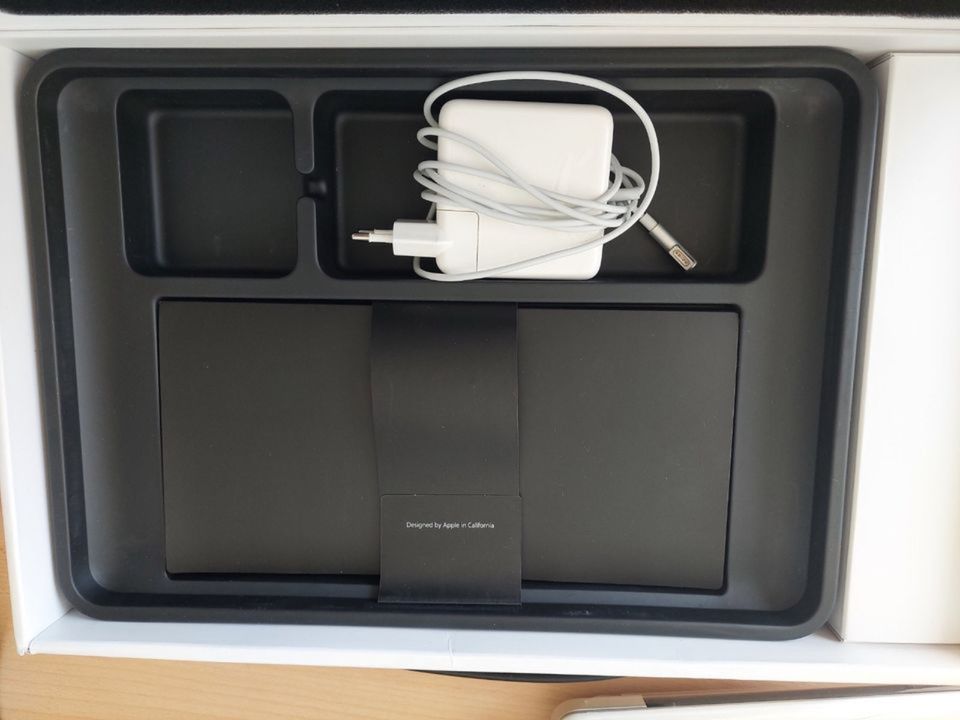 Apple MacBook Pro 13 Zoll, Intel Core i5 2.5 GHz, 8GB RAM, Sonoma in Köln