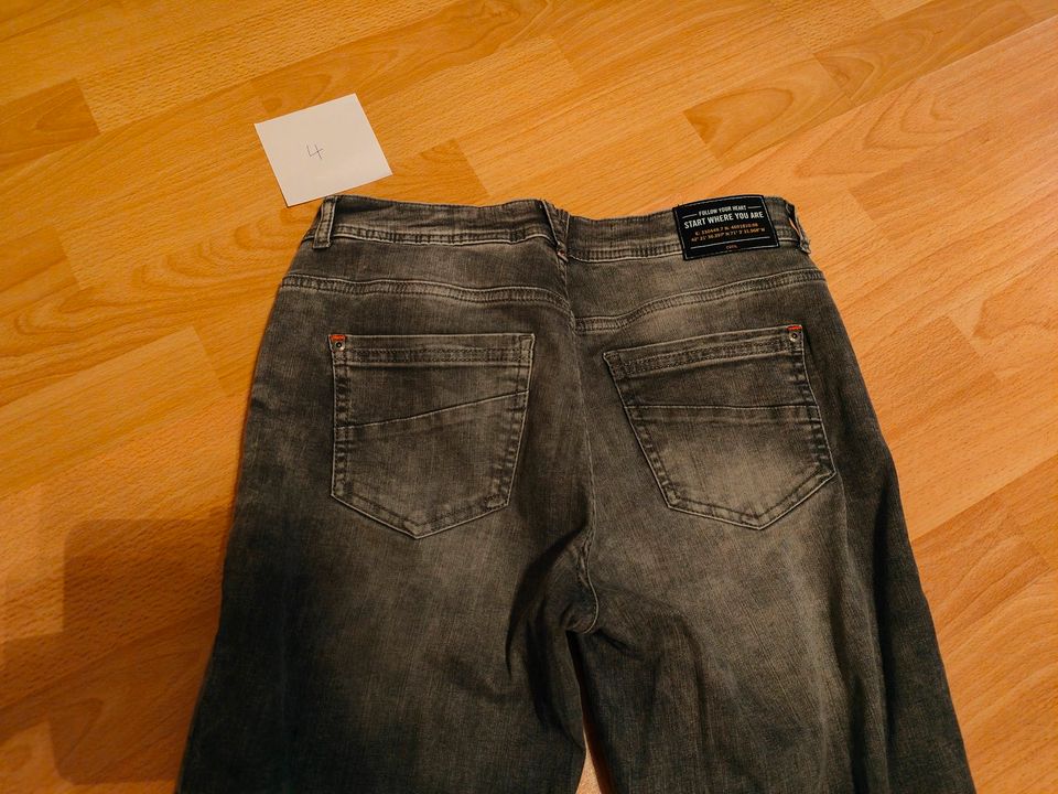 Cecil tolle Jeans dunkel-grau W29/L32 in Köln