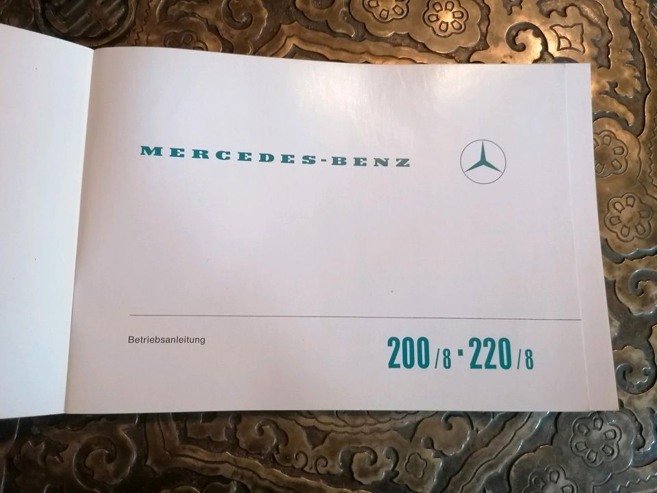 Mercedes W 115 / 8 Betriebsanleitung 200 220 1971 NOS in Selters