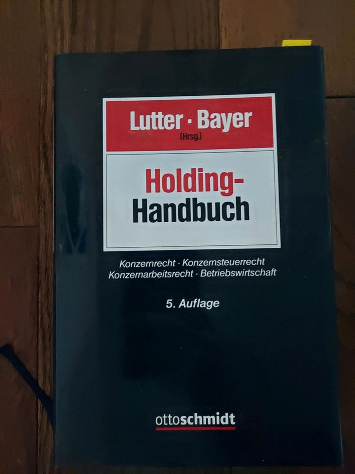 Holding - Handbuch in St. Blasien