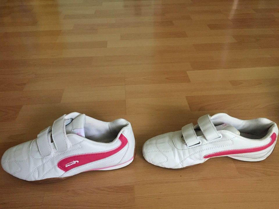 2 X GEBRAUCHTE SCHUHKINDER KANGAROOS / GALAXIS GR. 36 / 38 in Wuppertal