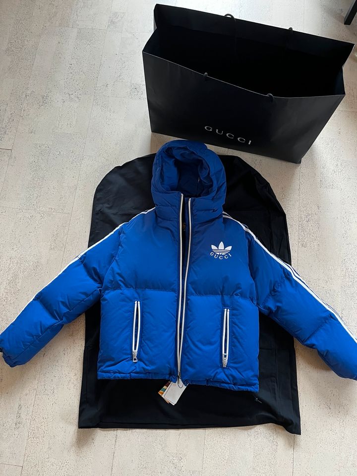 Gucci x Adidas Winterjacke Gr.44 in Villingen-Schwenningen