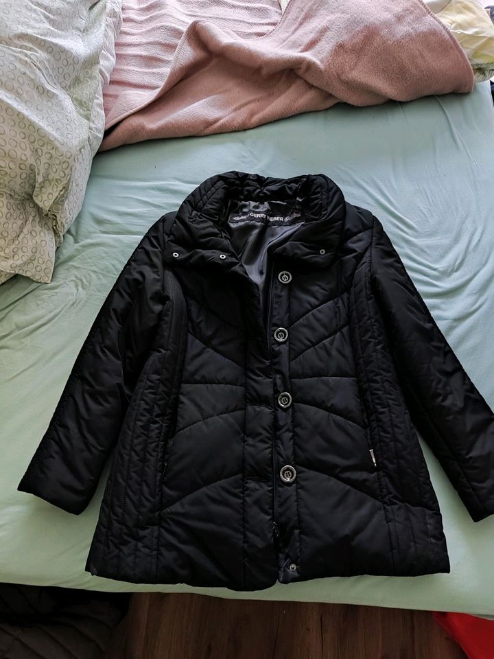 Winterjacke von GERRY WEBER (Neuwertig) in Hamburg