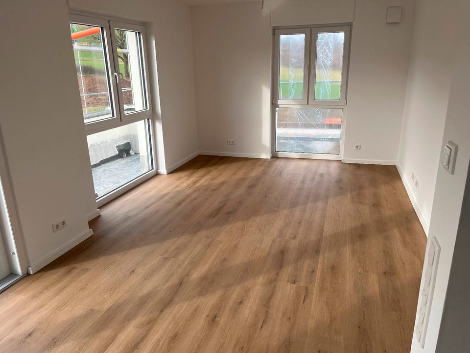 Neubau 3 Zimmer,Küche Bad,Flur, mit Dachterrasse in Wartenberg