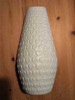 Vase mit Herzen Schuhmann Arzberg,weiß,Porzellan, neuwertig,25 cm Nordrhein-Westfalen - Ahlen Vorschau