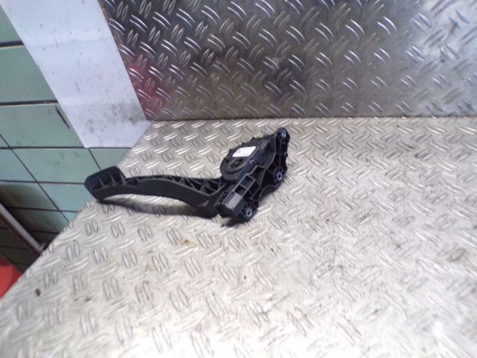 Ford Galaxy Gaspedal Gas Pedal 6G92-9F836-LD in Gelsenkirchen