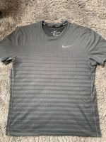 Nike T-Shirt /Nike Running /Grösse M Hessen - Offenbach Vorschau