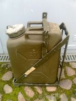 BW Wasserkanister 20l + Kanisterhalter Bushcraft Outdoor Prepper Nordvorpommern - Landkreis - Tribsees Vorschau