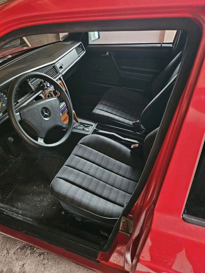 Mercedes Benz 190 E, 2.0 mit Klimaanlage, unfallfrei in Dorum