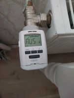 4 Thermostatköpfe programmierbar fast wie neu mit Verpackung Hessen - Dautphetal Vorschau