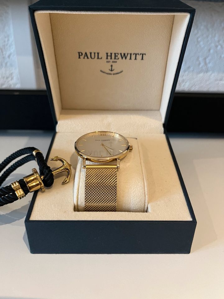 Paul Hewitt Armbanduhr in Gold inkl. Armband in Breidenbach 