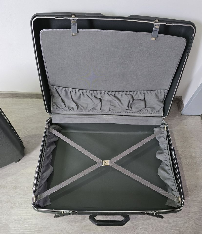 zwei Koffer Samsonite Hartschalenkoffer zwei Rollen älteres Model in Jade