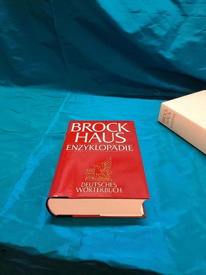 Brockhaus Enzyklopädie von 1991 in 24 Bänden + 6 Ergänzungsbände in Berlin