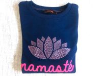 Miss Goodlife Sweatshirt Namaste Strass, blau ,pink Gr.M Düsseldorf - Bilk Vorschau