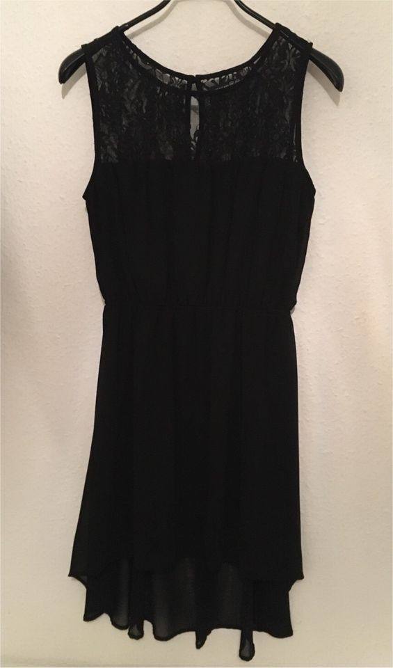 Kleid mit Spitze schwarz Gr 36/S NEU in Karlsruhe