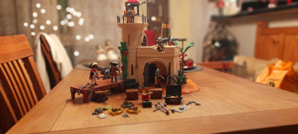 Playmobil Soldatenbastion mit Leuchtturm in Marl