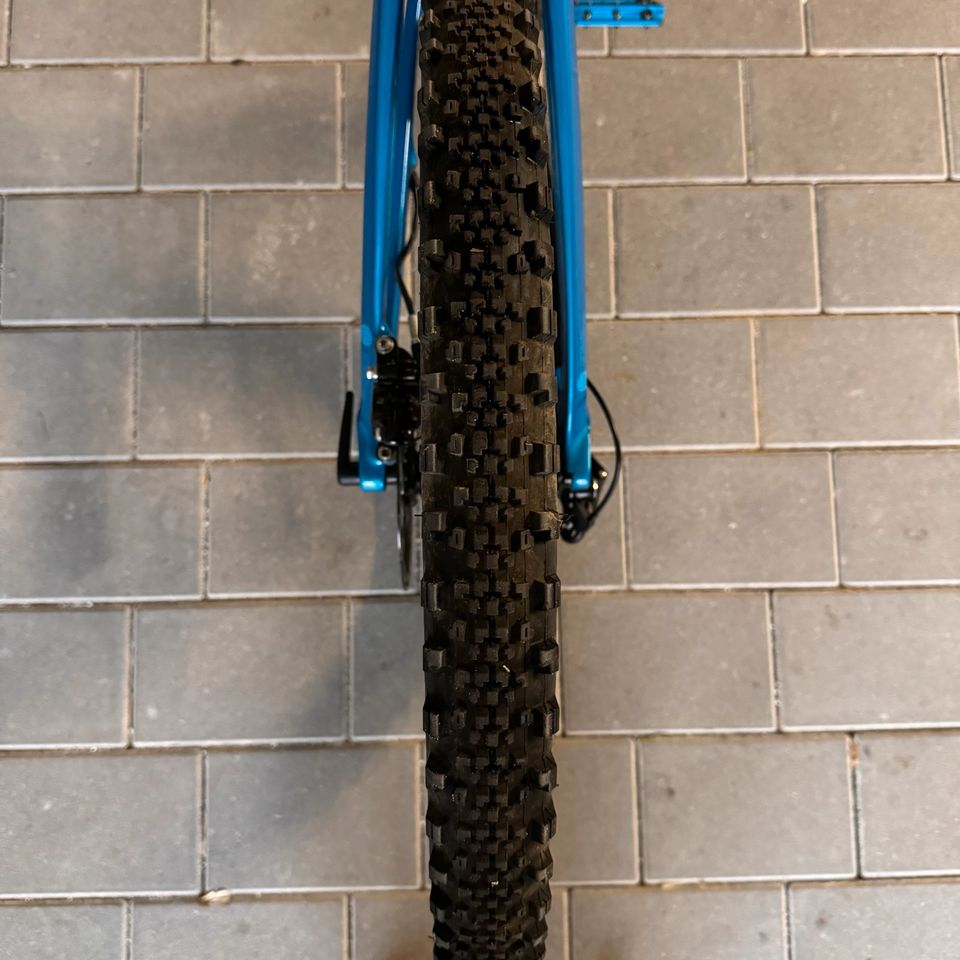 Canyon Strive CF 9.0 Race blau Carbon Enduro in Gemmingen