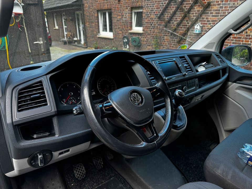 VW T6 Transporter Lang, 5-Sitzer, LED, Navi, AHK, 204 PS in Hörstel