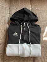 Adidas Training Jacke Größe S schwarz-weiß  ⭐️Top⭐️ Sachsen - Aue Vorschau