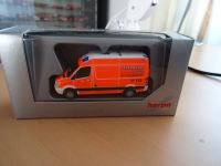 HERPA FEUERWEHR HAMBURG  RAHLSTEDT RTW MB SPRINTER Duisburg - Rumeln-Kaldenhausen Vorschau