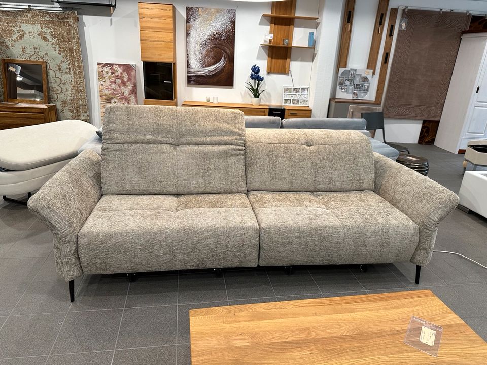 Mega Sofa Couch taupe elektr. Sitzvorschub 260 cm in Blomberg