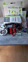 Wii Fit Plus Set inkl Controller, Lenkräder, Spiele uvm Rheinland-Pfalz - Essenheim Vorschau