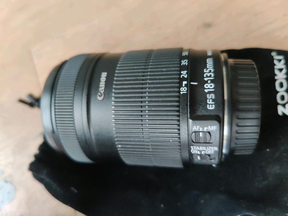 Objektiv Canon EFS 18-135mm Image Stabilizer neuwertig in Döhlau