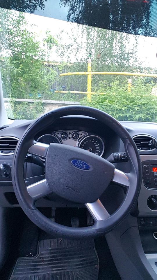 Ford Focus Lenkrad DA 3 mit Airbag  guter Zustand in Schleiz