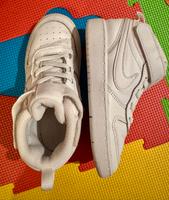 Nike Schuhe Gr27 neuwertig Berlin - Neukölln Vorschau