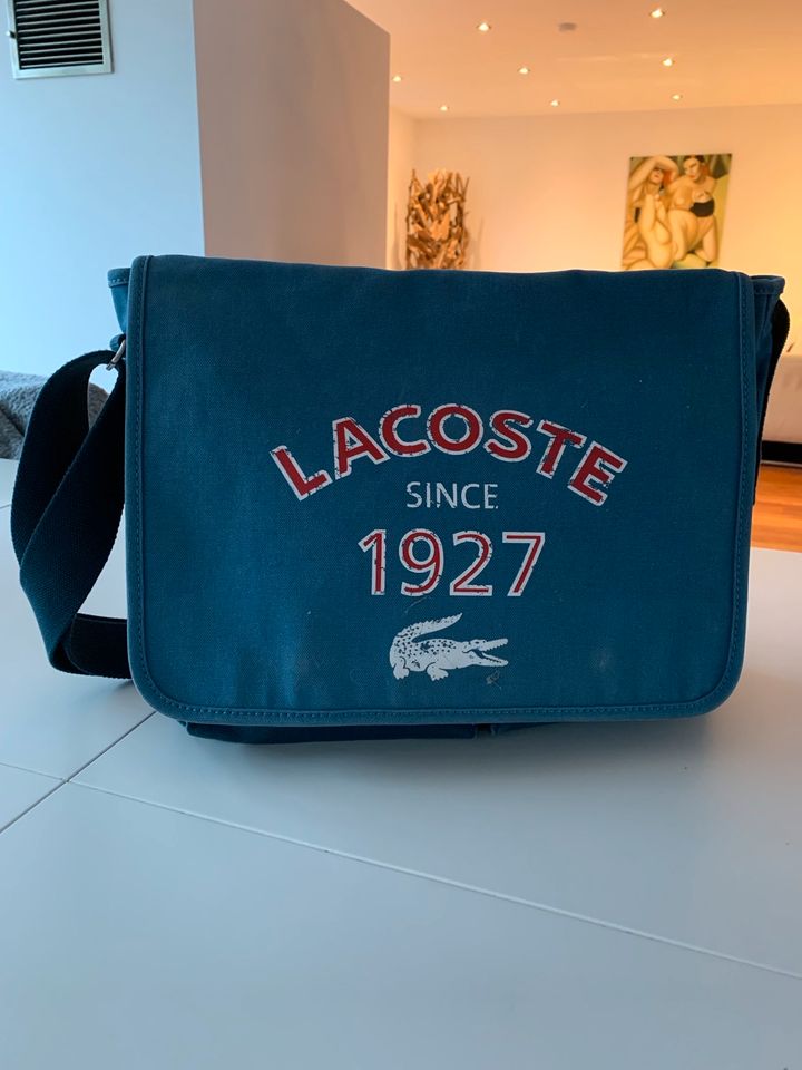 LACOSTE TASCHE SPORT SCHULE FREIZEIT in Ratingen