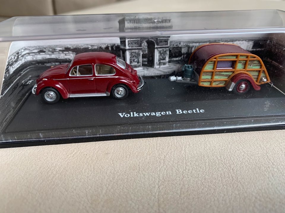 VW  Käfer mit Wohnwagen, und Vitrine Neu ! in Fischbach