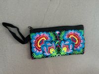 Tasche, Clutch Blumen Asien schwarz bunte Blumen EUR 9,-- Bayern - Tutzing Vorschau