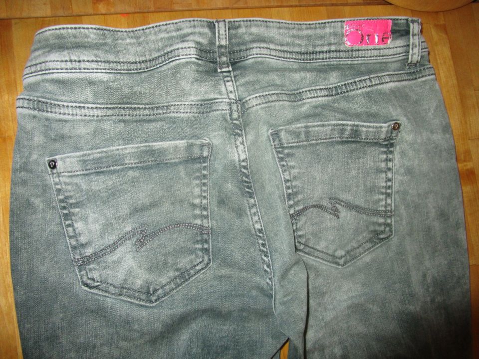 Street One Jeans Denim Crissi Gr.38 helles oliv washed in Witzenhausen