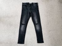 Top! FSBN Jungen Herren Jeans Hose Gr. 31/32 schwarz used look Brandenburg - Falkensee Vorschau