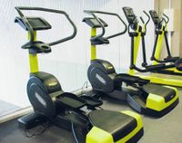 TechnoGym Ellipsentrainer Excite Wave 700 TV -WIE NEU Regeneriert Dresden - Altfranken Vorschau