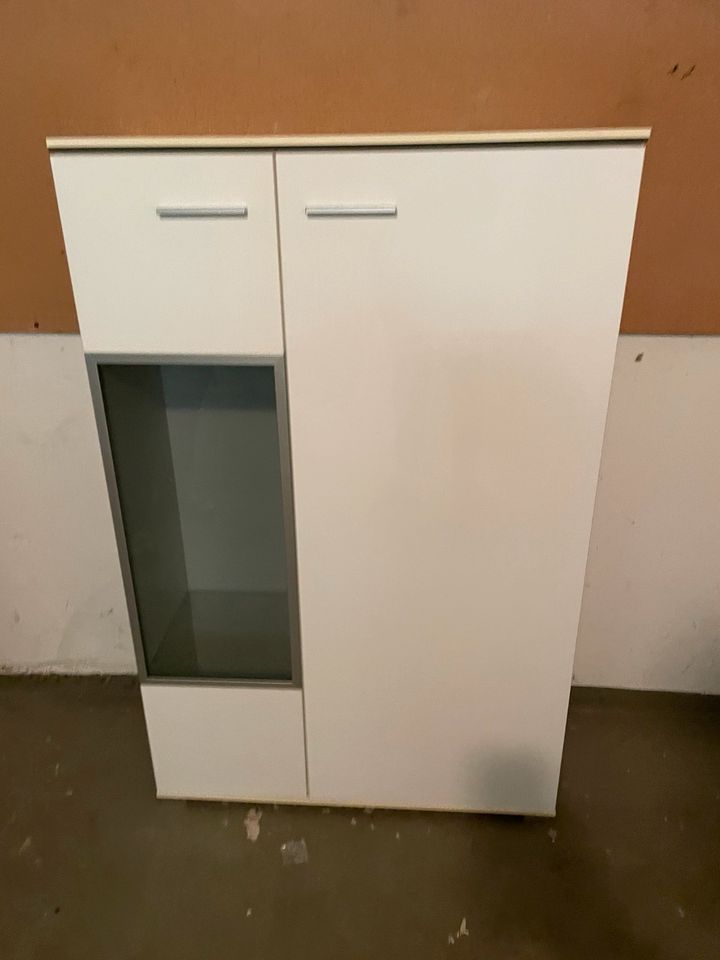 Wandschrank 140*90*36 in Sandhausen