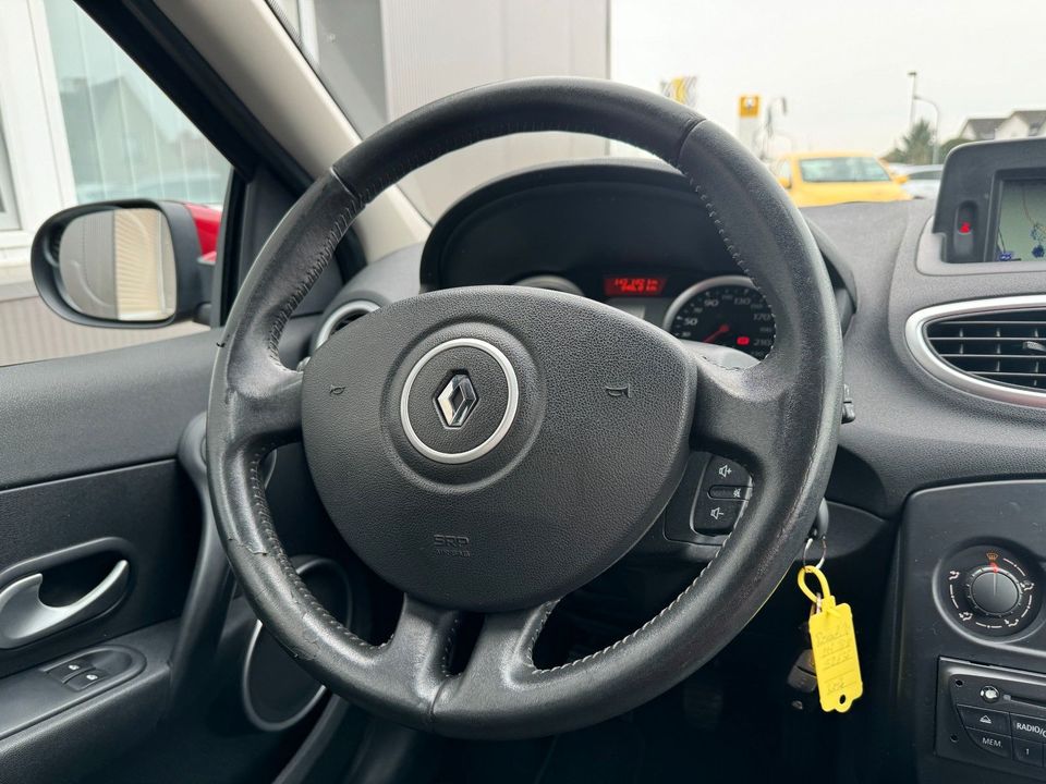 Renault Clio III Dynamique NAVI*KLIMA*TOP in Wolfen