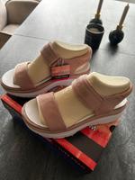 Skechers D‘Lux Walker Sandaletten Größe 38, neu & ungetragen Nordrhein-Westfalen - Oberhausen Vorschau